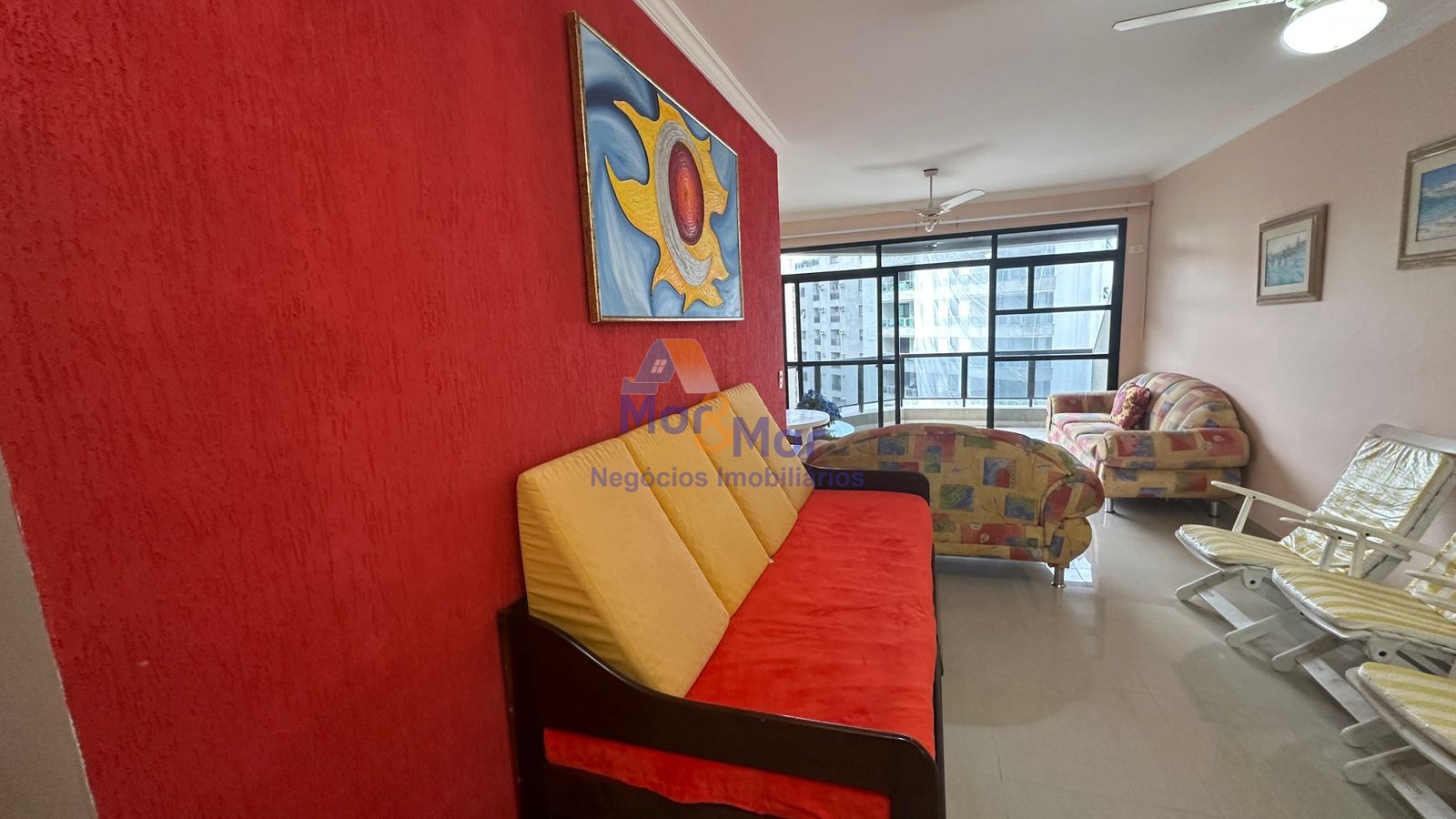 Apartamento na Praia das Pitangueiras, Guarujá - SP