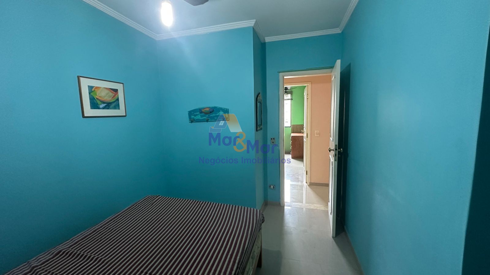 Apartamento na Praia das Pitangueiras, Guarujá - SP