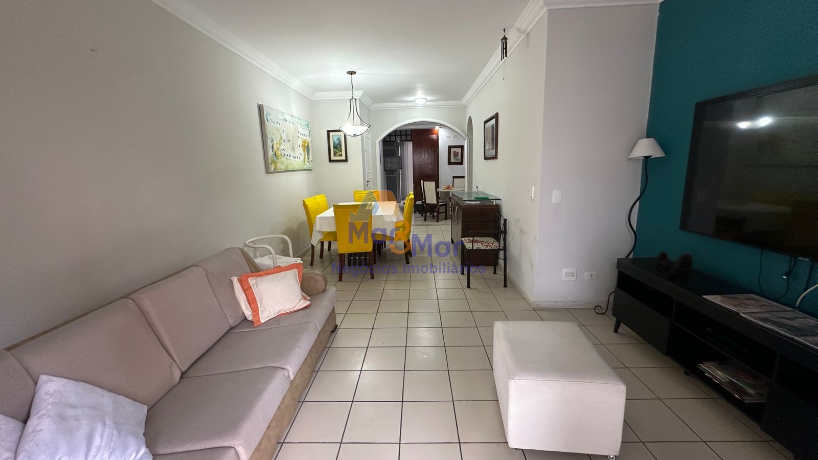 Apartamento na Praia das Pitangueiras, Guarujá - SP