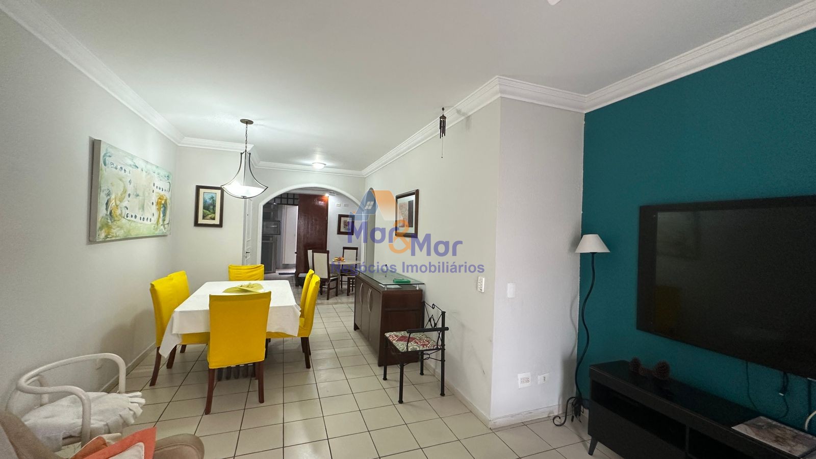 Apartamento na Praia das Pitangueiras, Guarujá - SP