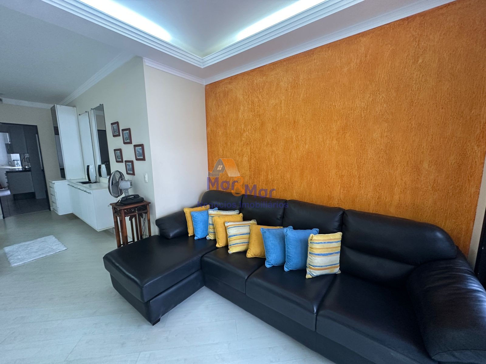 Apartamento na Praia das Pitangueiras, Guarujá - SP