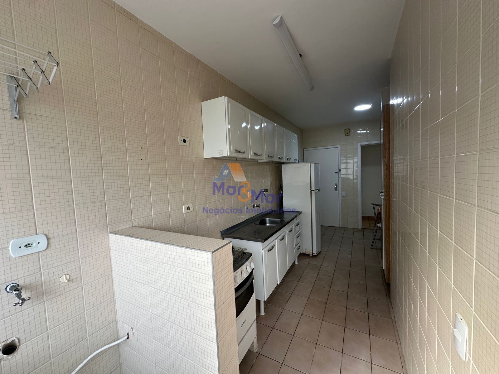 Apartamento na Praia das Pitangueiras, Guarujá - SP