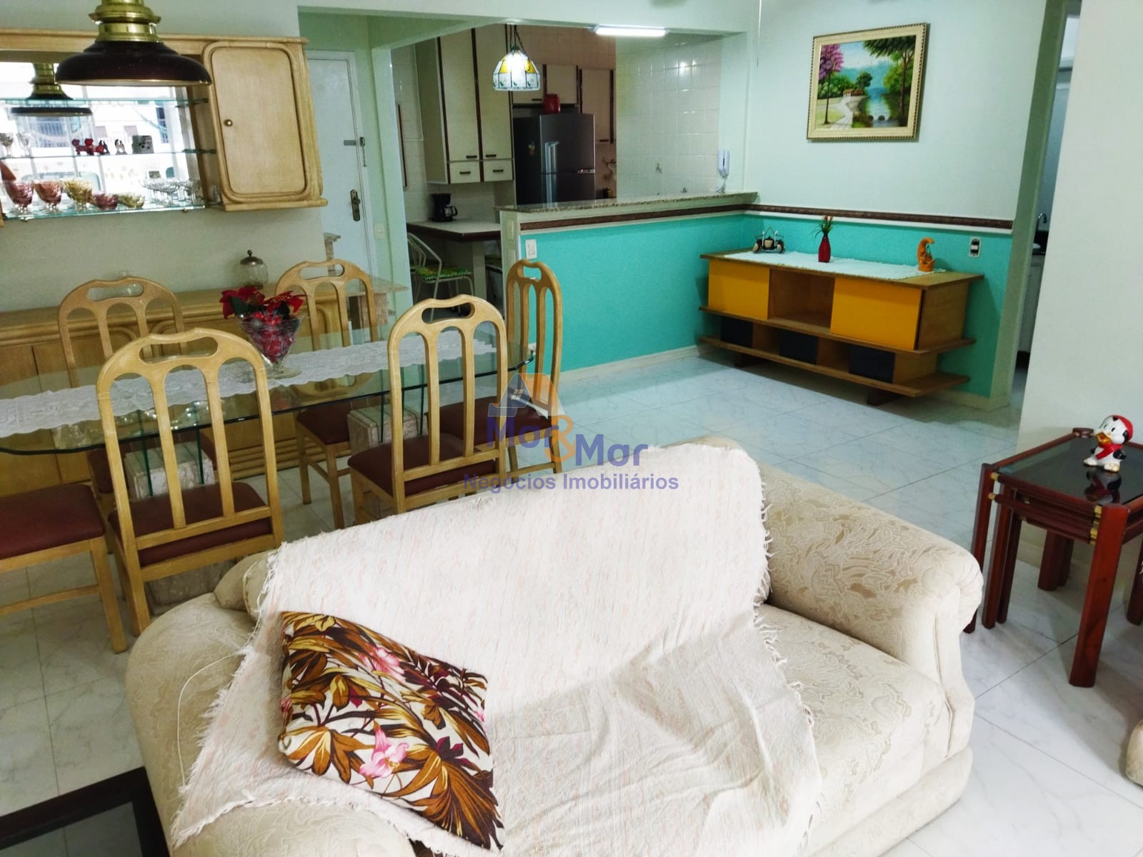 Apartamento na Praia das Pitangueiras, Guarujá - SP