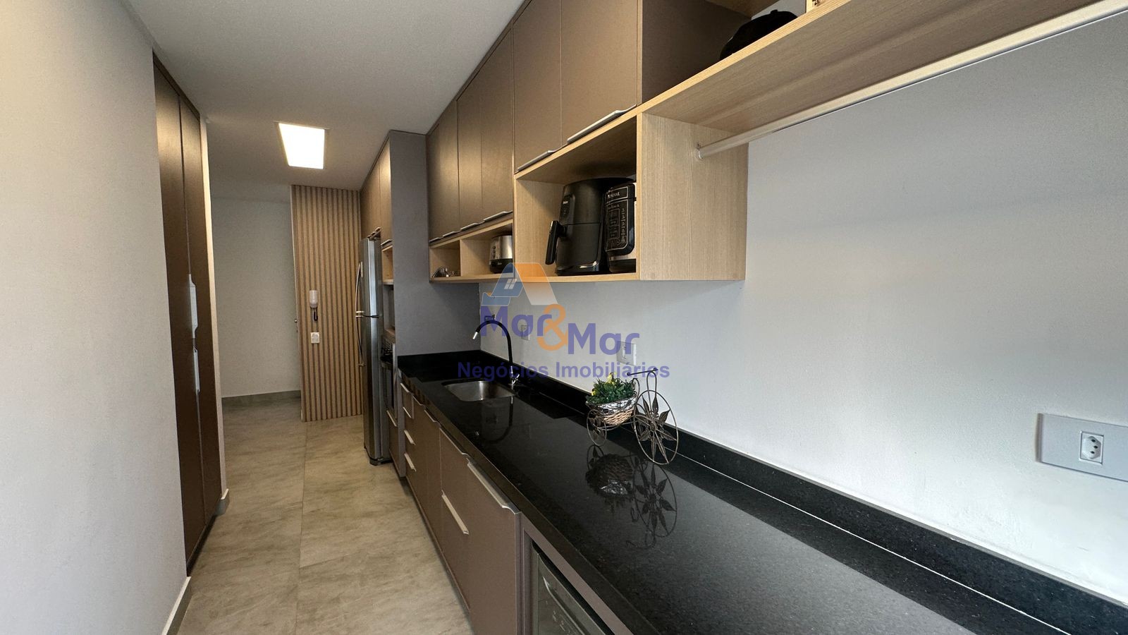 Apartamento na Praia das Pitangueiras, Guarujá - SP