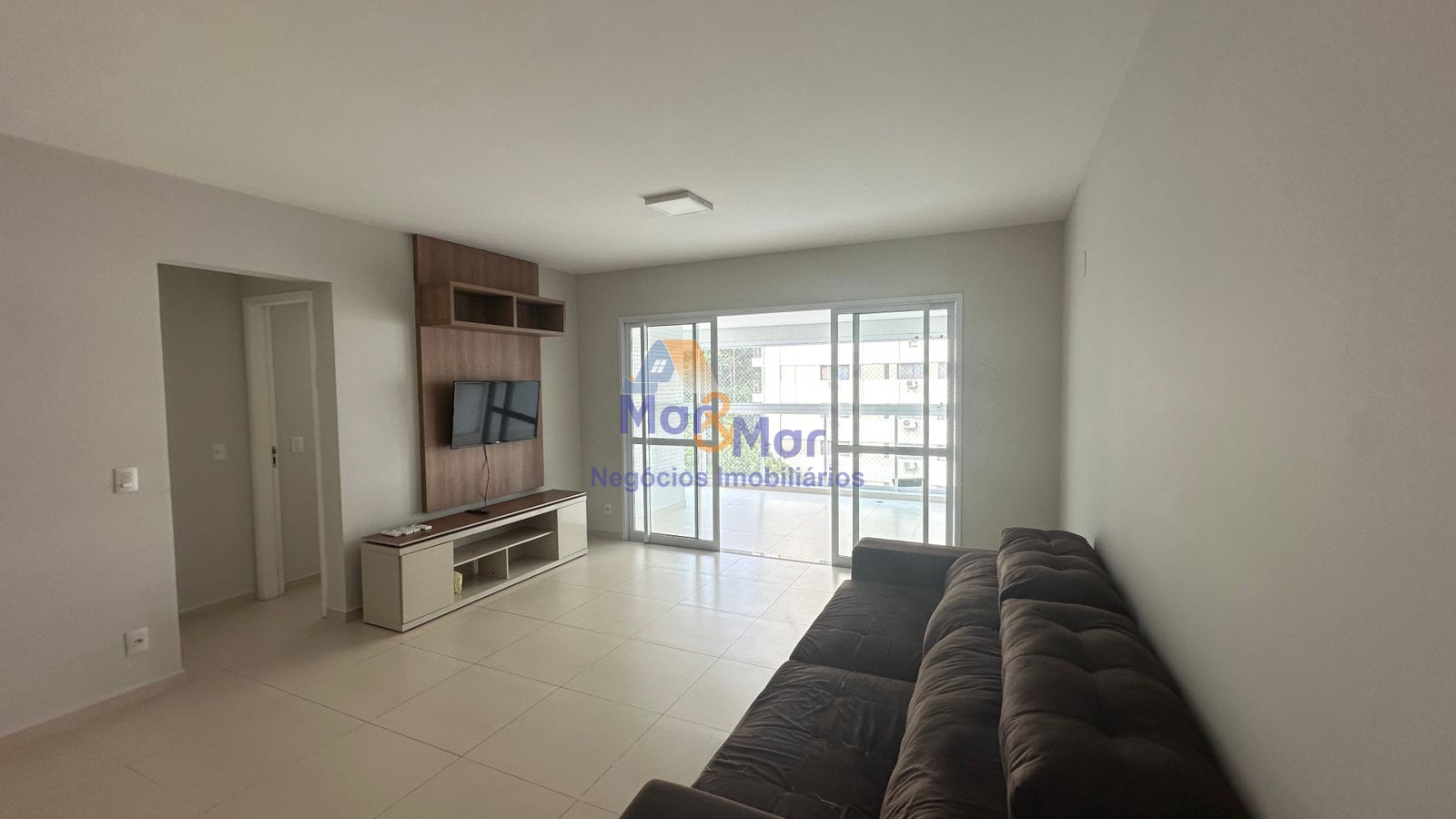 Apartamento na Praia das Pitangueiras, Guarujá - SP