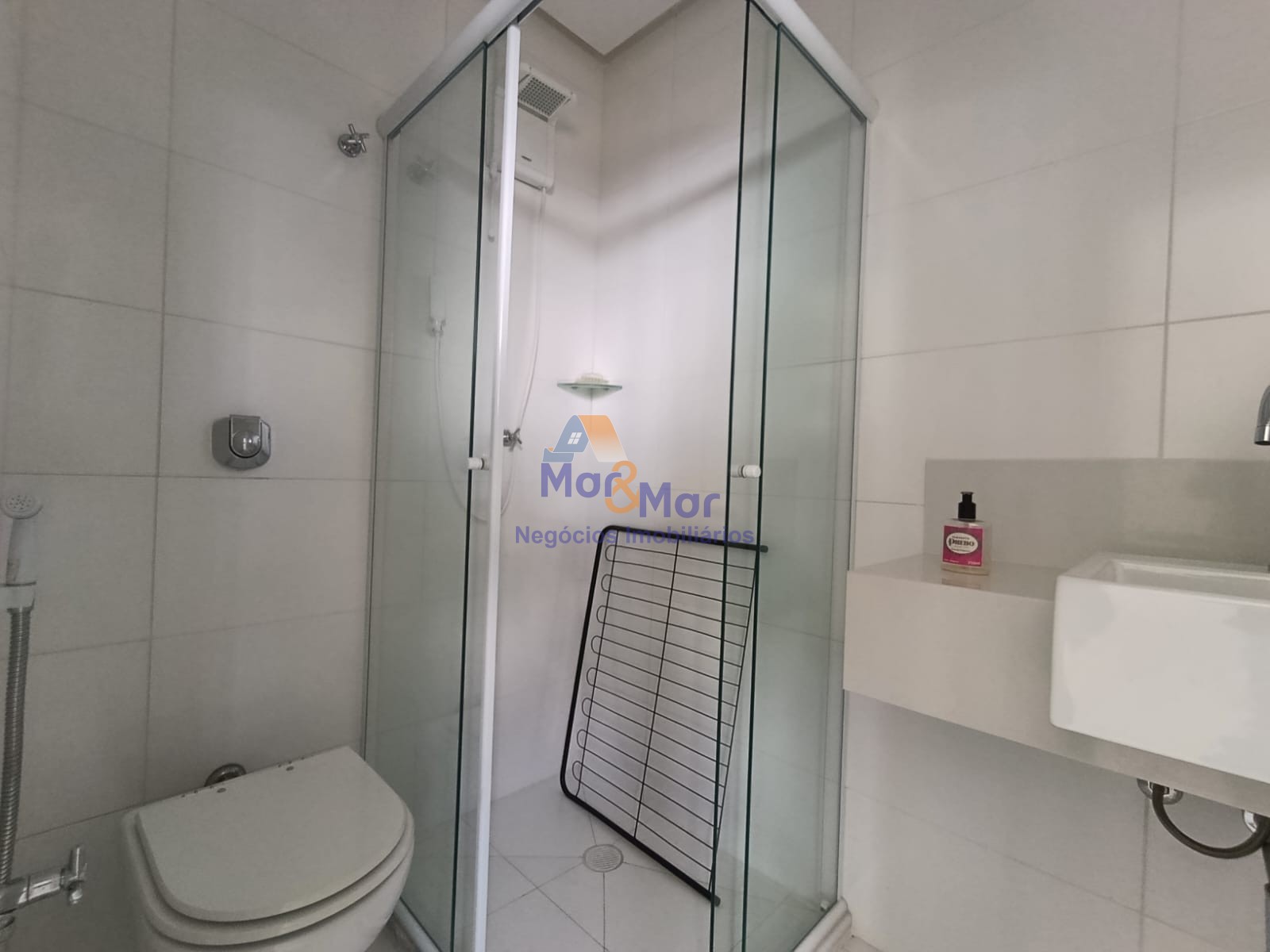 Apartamento na Praia da Enseada, Guarujá - SP
