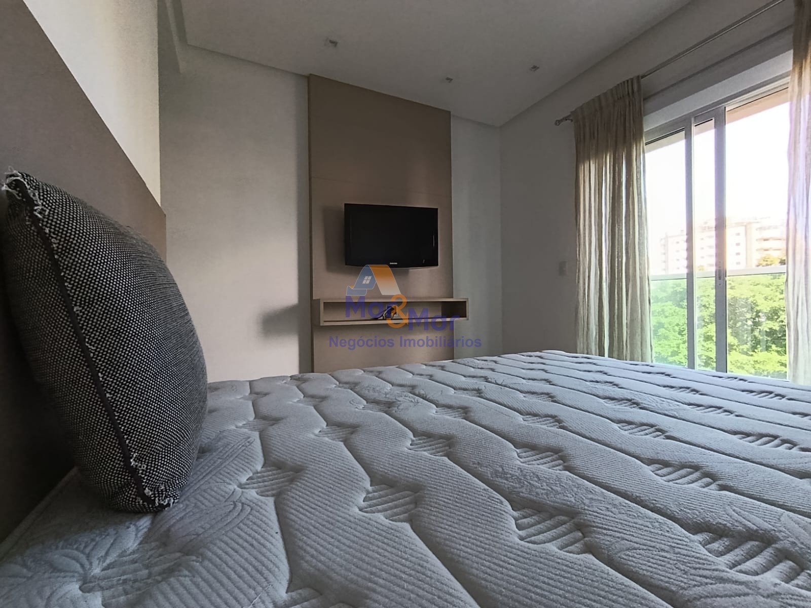 Apartamento na Praia da Enseada, Guarujá - SP