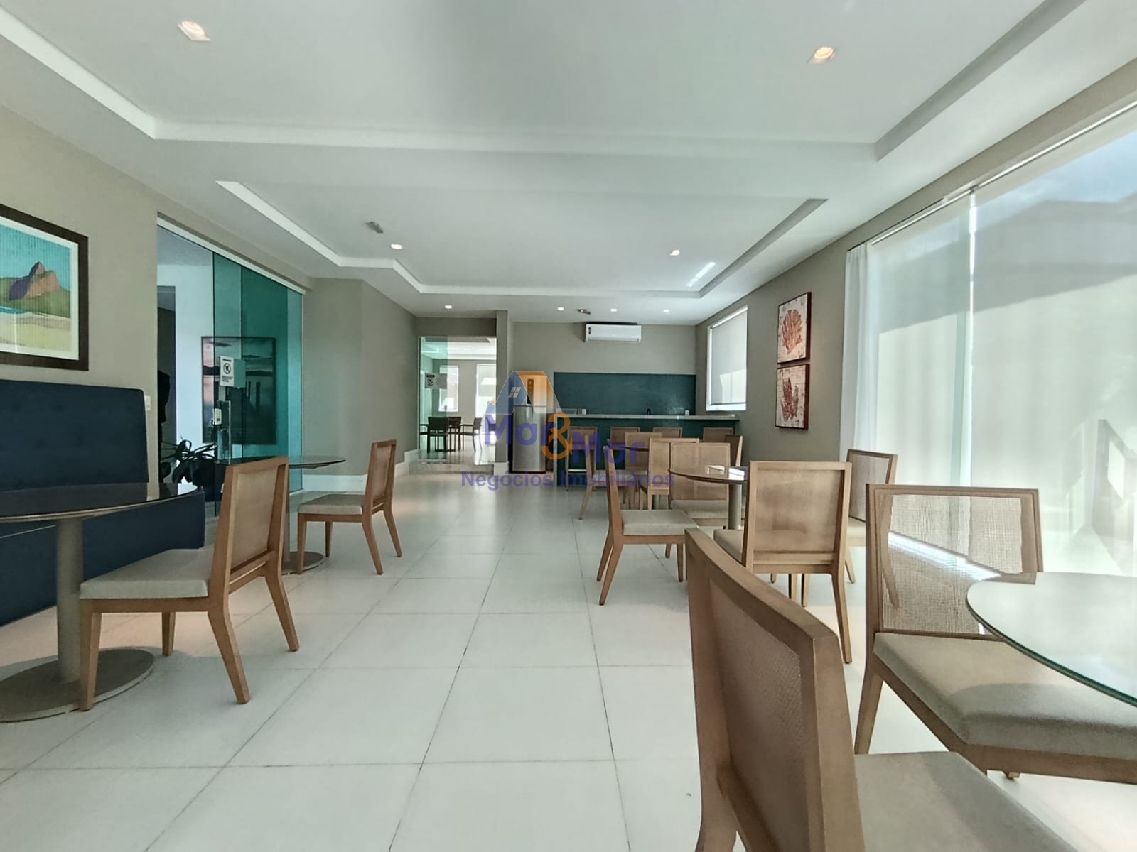 Apartamento na Praia da Enseada, Guarujá - SP