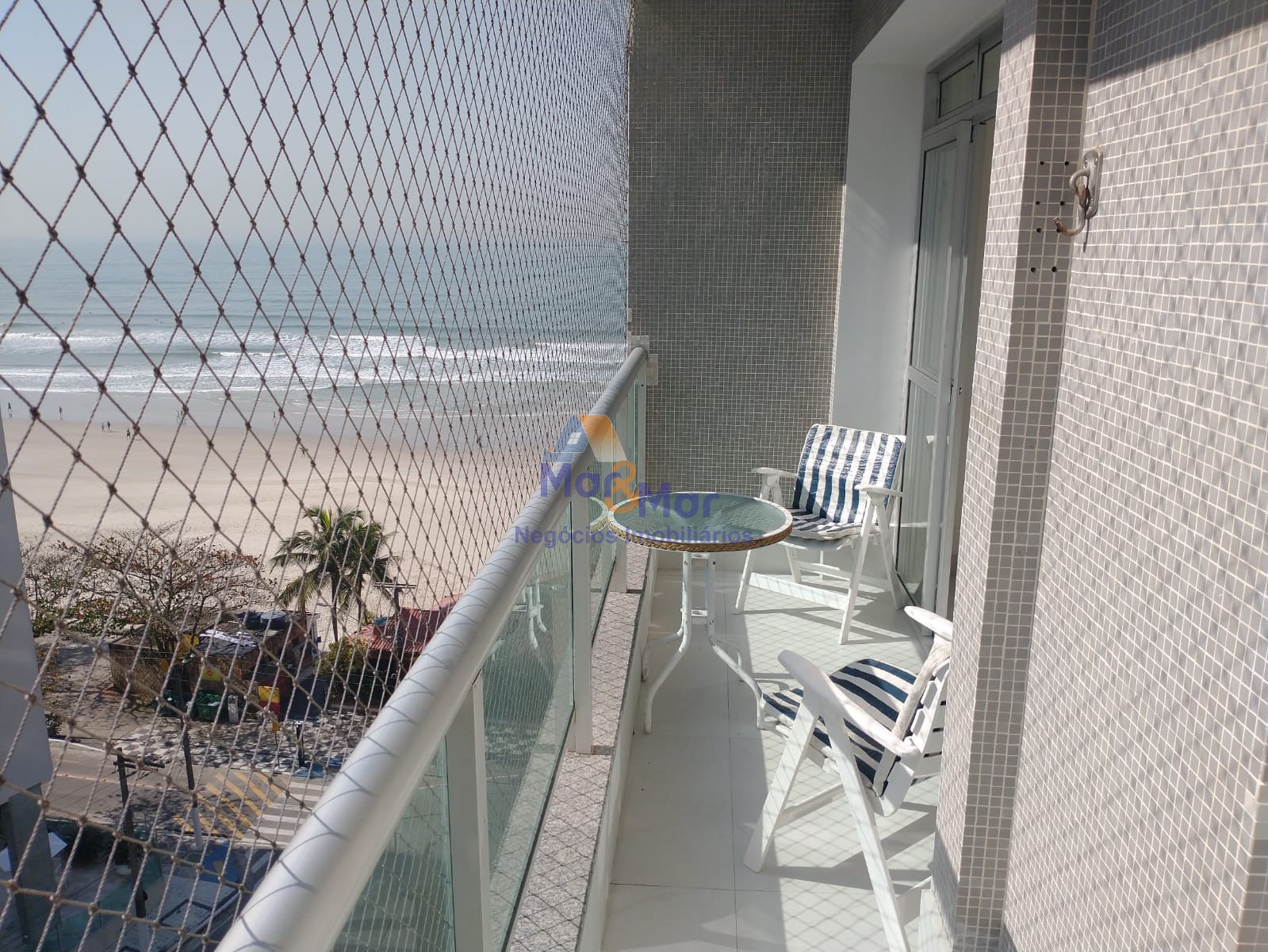 Apartamento Frente ao Mar nas Pitangueiras, Guarujá - SP