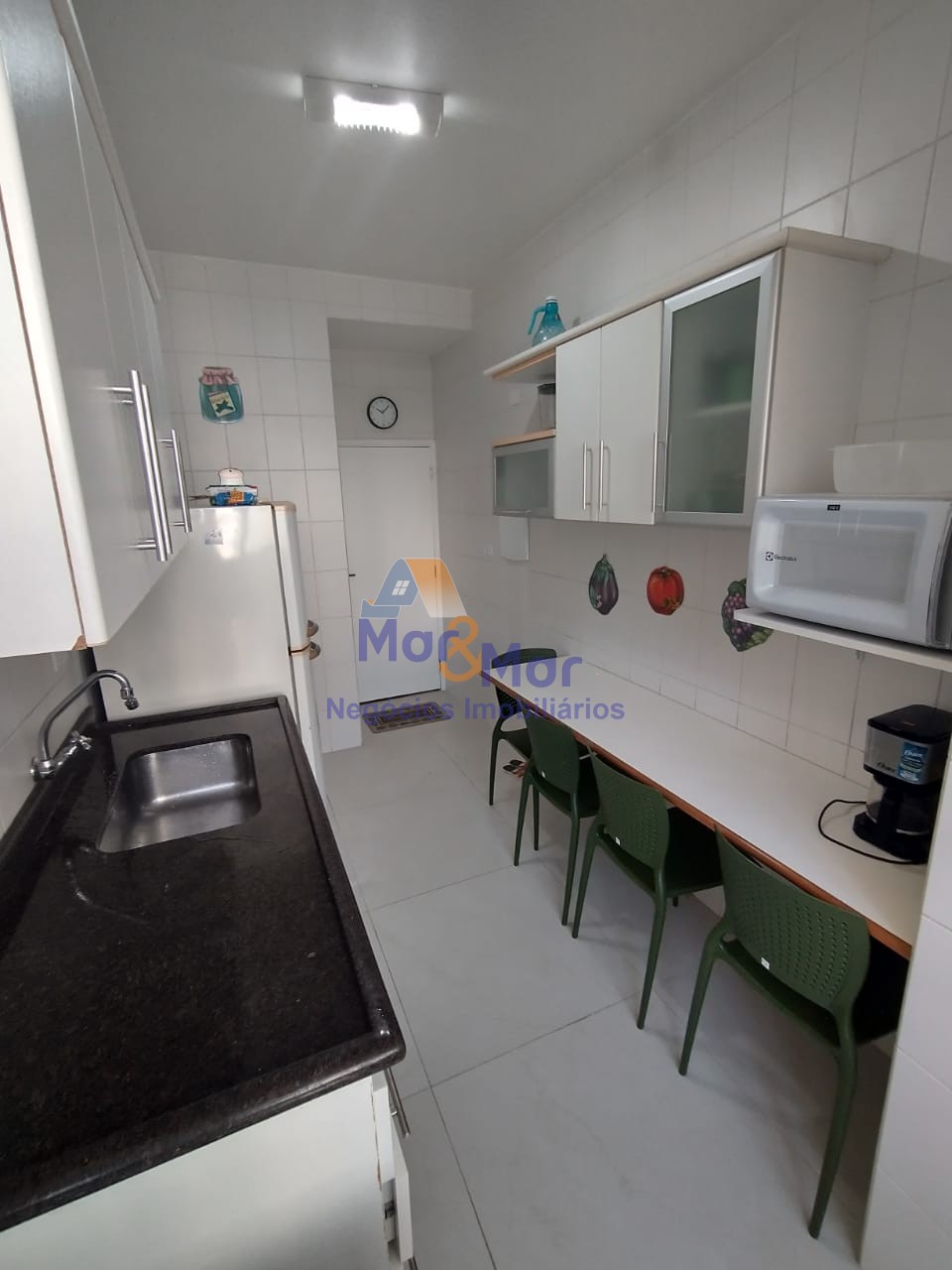 Apartamento Frente ao Mar nas Pitangueiras, Guarujá - SP