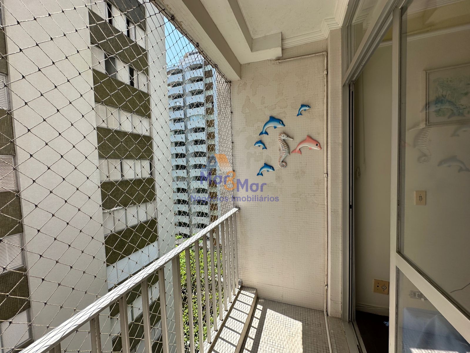 Apartamento na Praia das Pitangueiras, Guarujá - SP