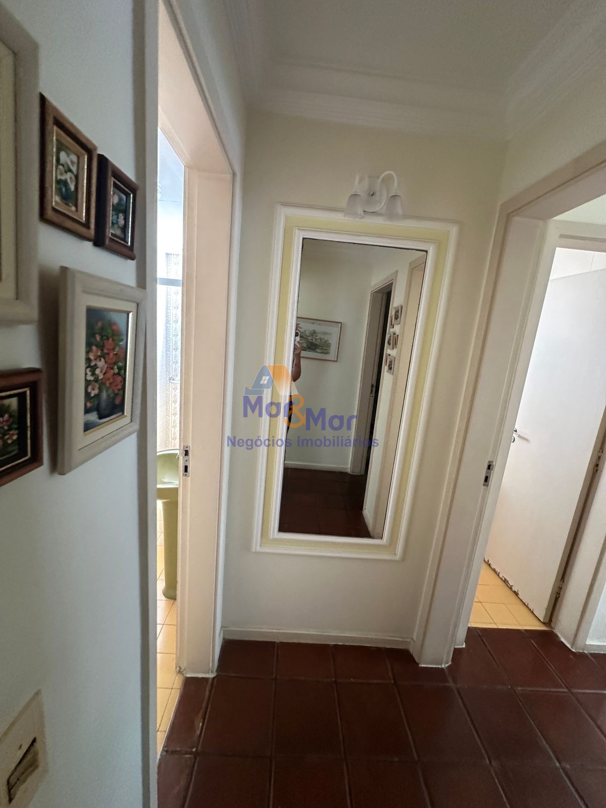 Apartamento na Praia das Pitangueiras, Guarujá - SP