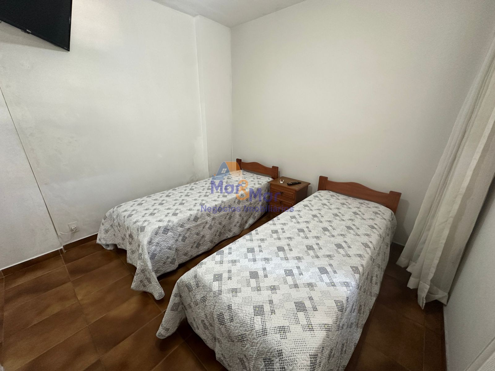 Apartamento na Praia das Pitangueiras, Guarujá - SP