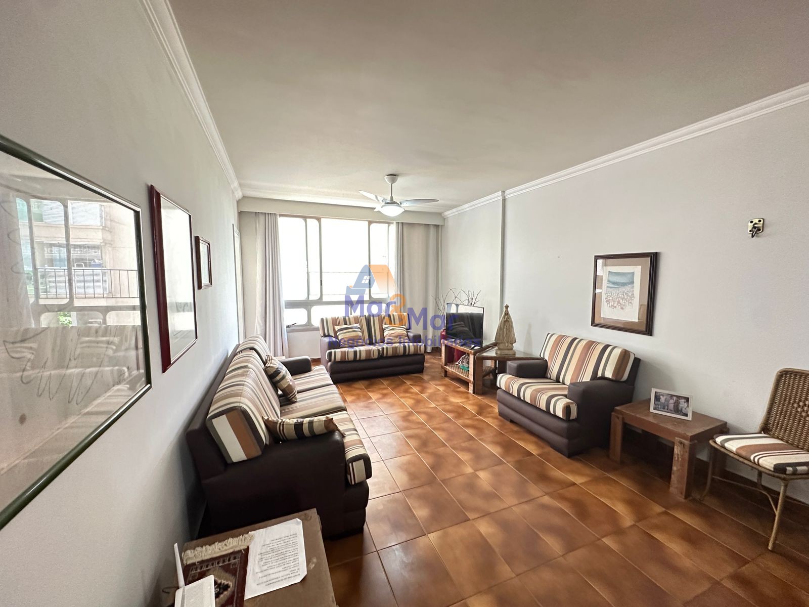 Apartamento na Praia das Pitangueiras, Guarujá - SP