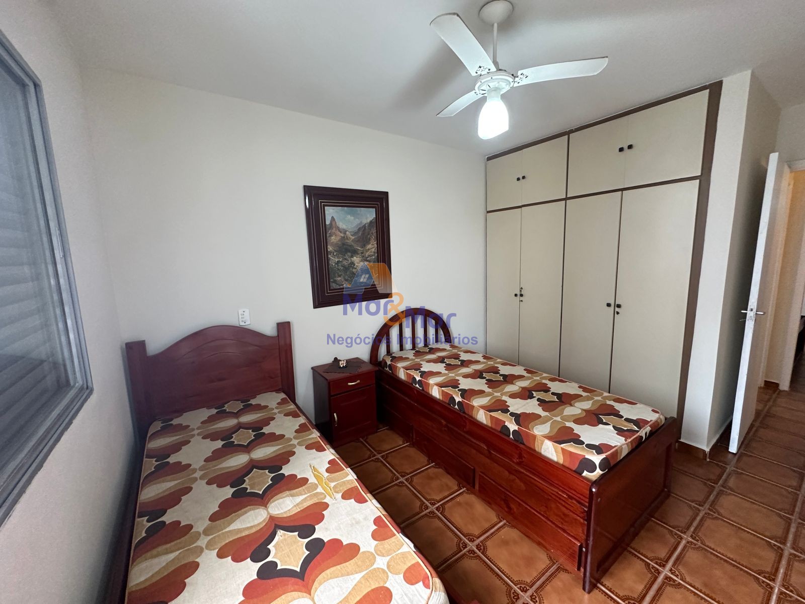 Apartamento na Praia das Pitangueiras, Guarujá - SP