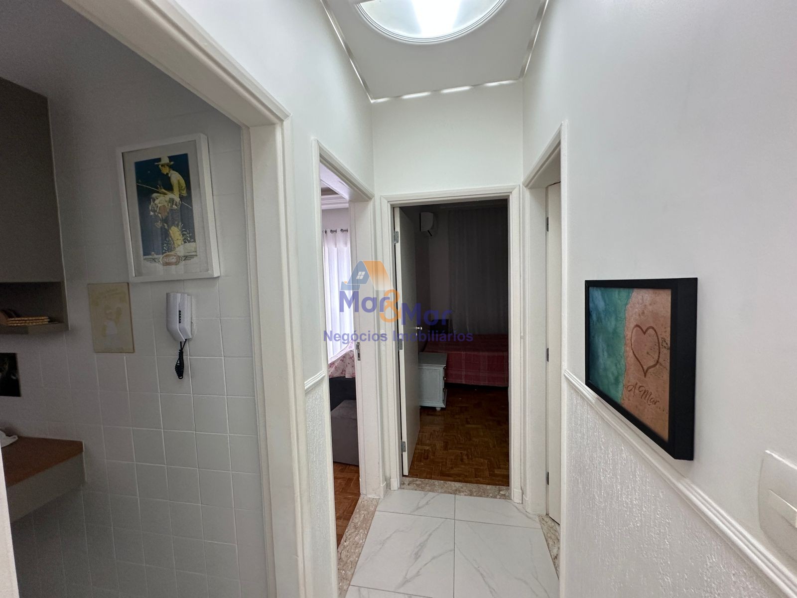 Apartamento na Praia das Pitangueiras, Guarujá - SP