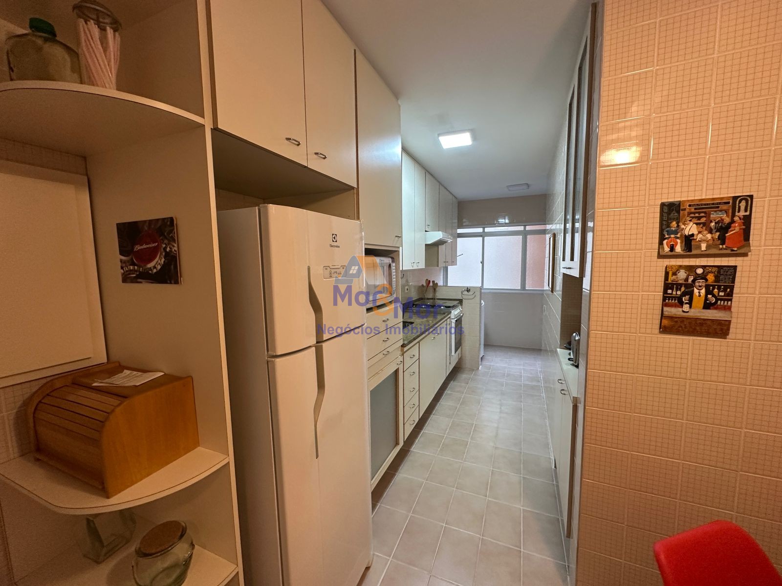 Apartamento na Praia das Pitangueiras, Guarujá - SP