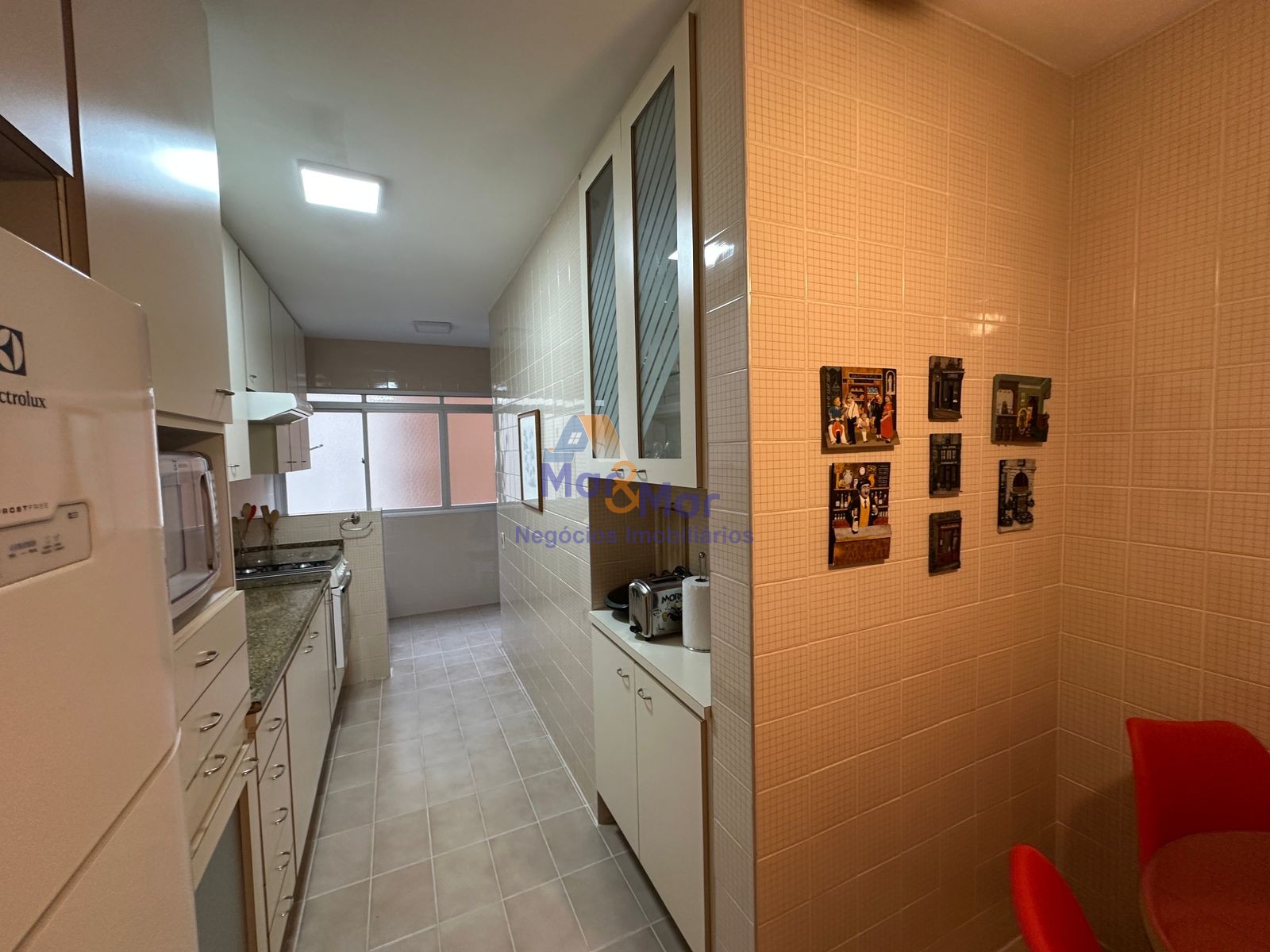 Apartamento na Praia das Pitangueiras, Guarujá - SP