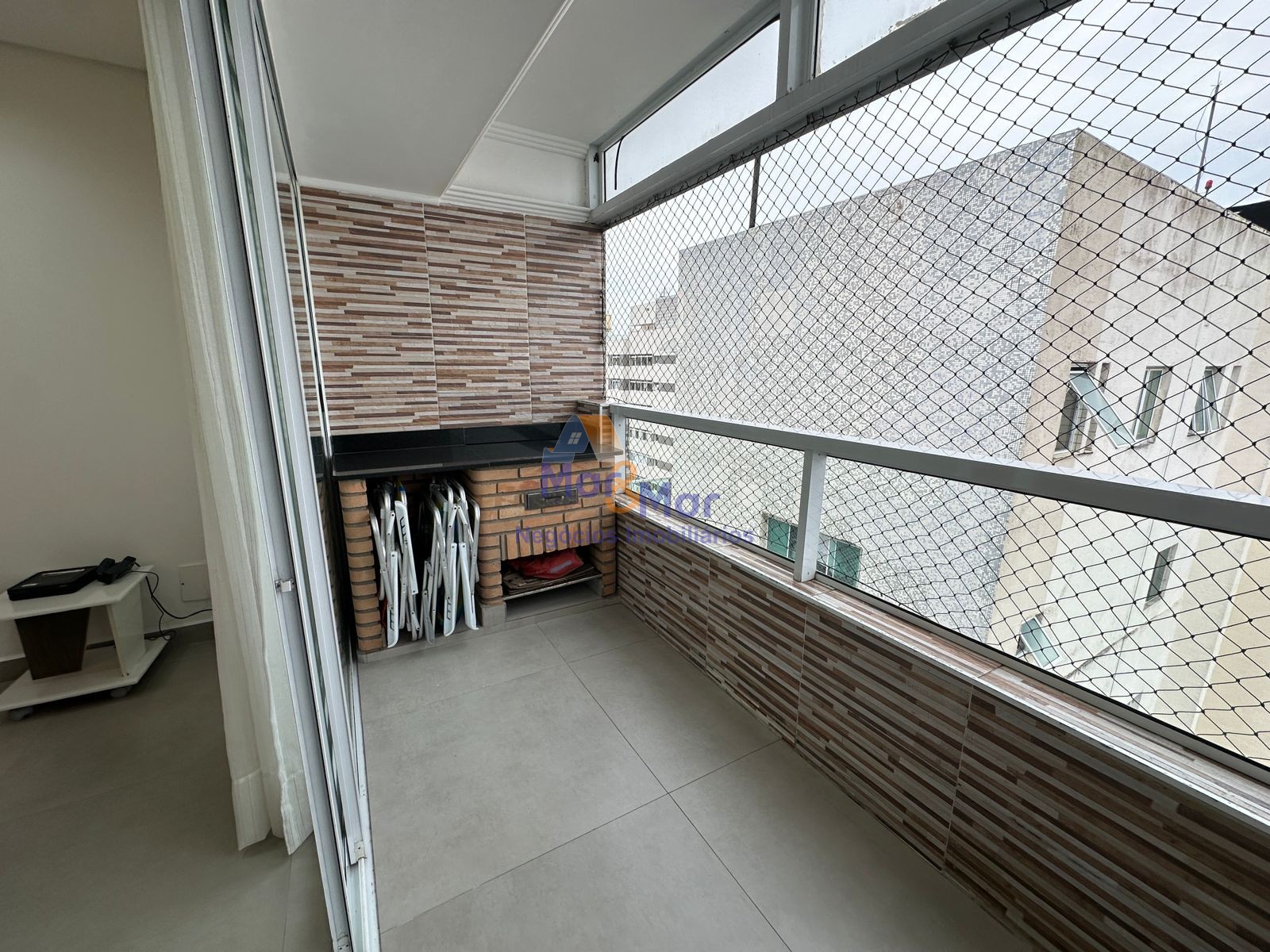 Apartamento na Praia das Pitangueiras, Guarujá - SP