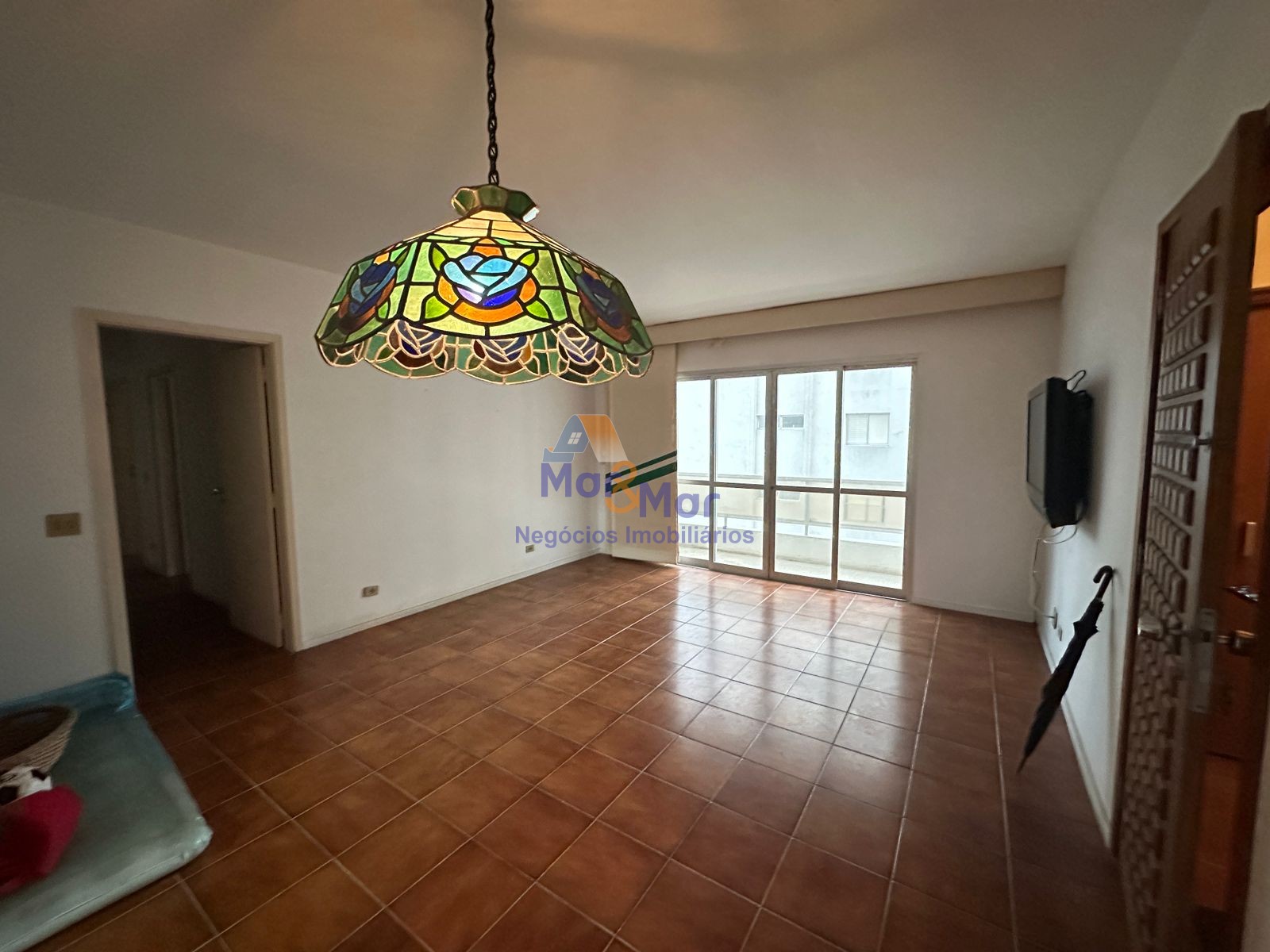 Apartamento na Praia das Pitangueiras, Guarujá - SP