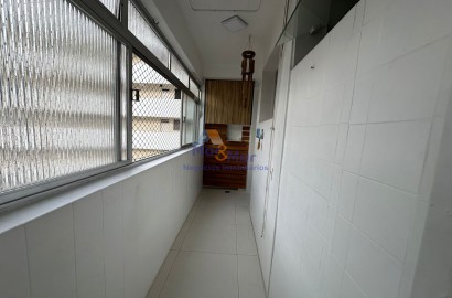 Apartamento na Praia das Pitangueiras, Guarujá - SP