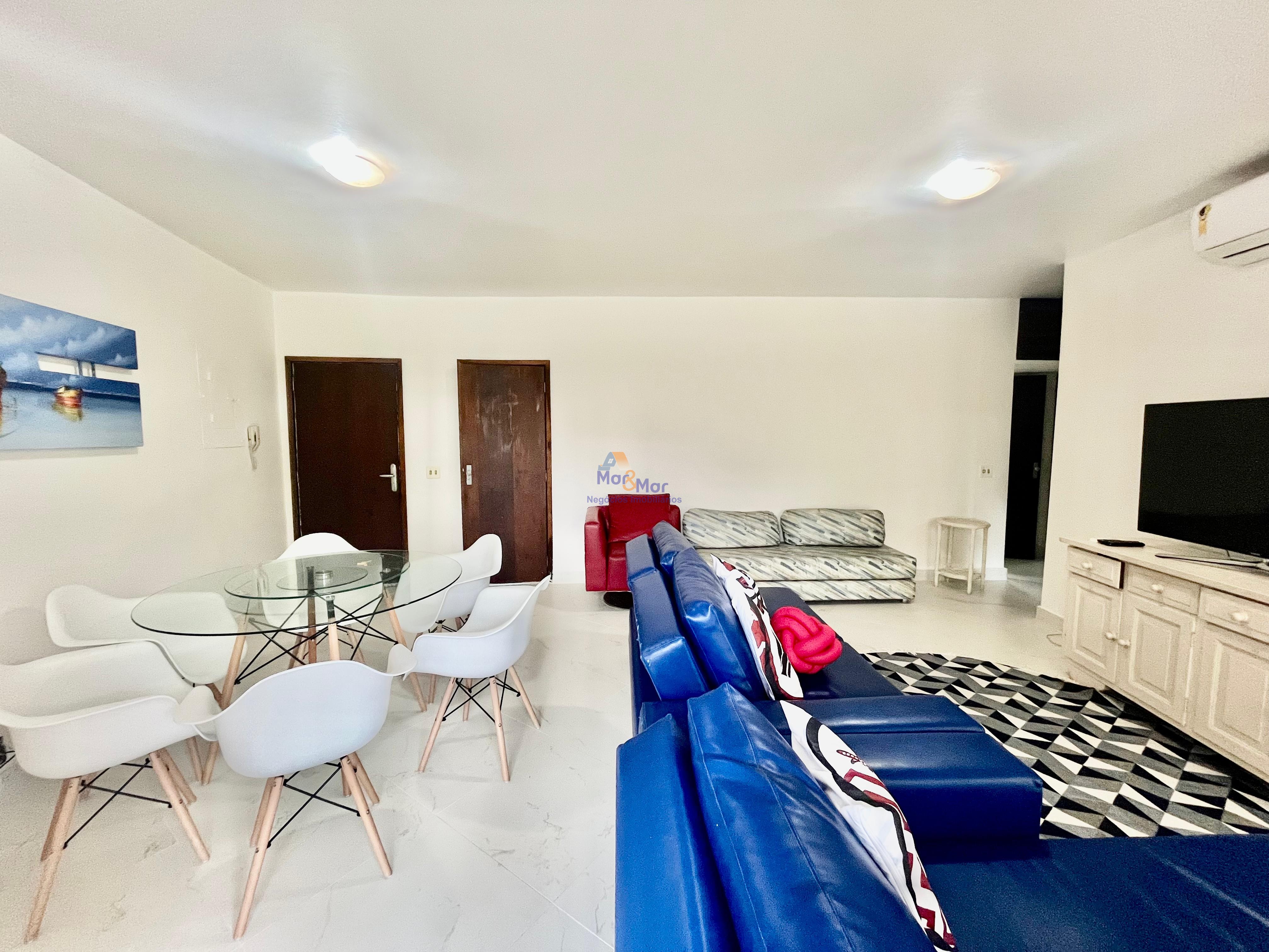 Apartamento na Praia da Enseada, Guarujá - SP