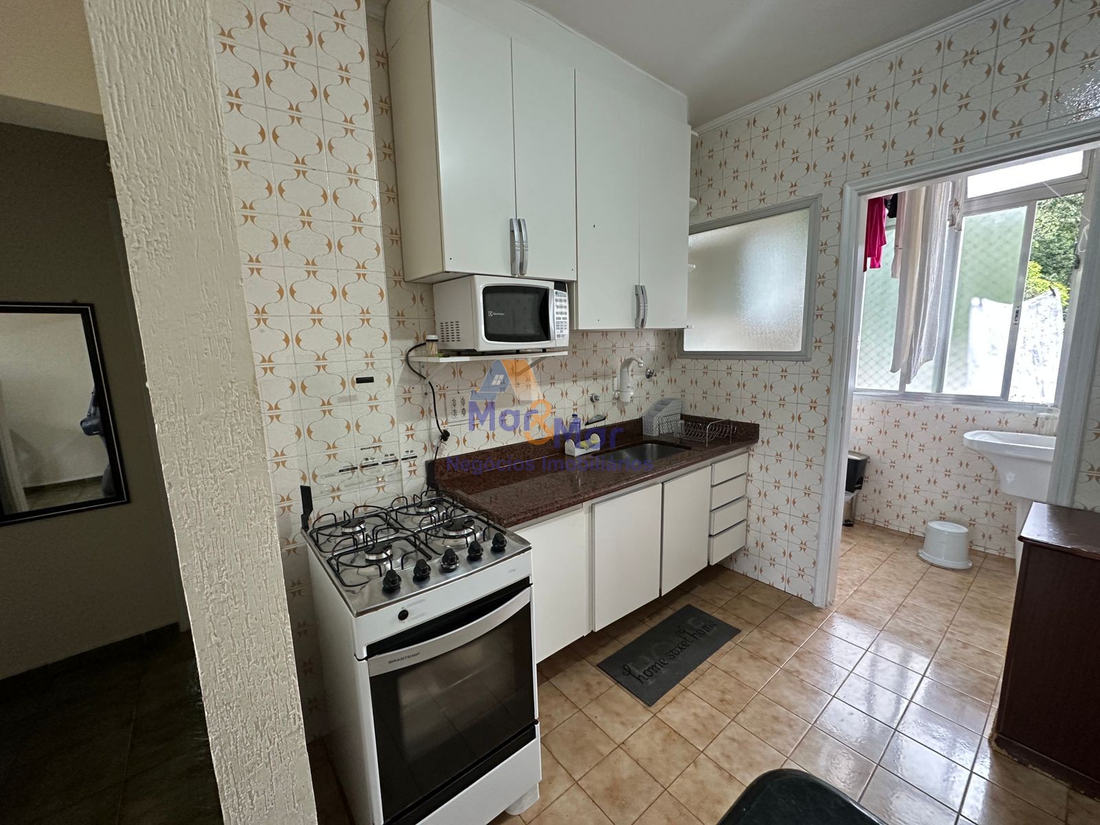 Apartamento na Praia das Pitangueiras, Guarujá - SP