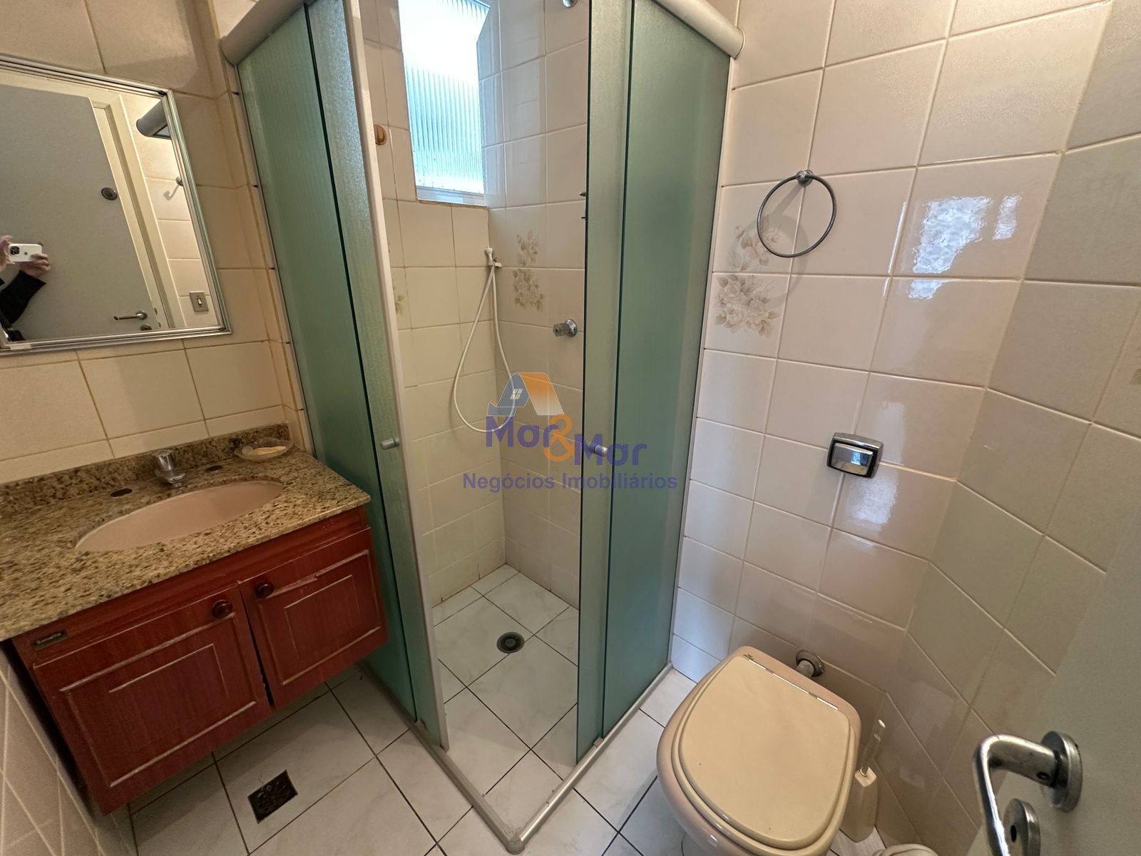 Apartamento na Praia das Pitangueiras, Guarujá - SP