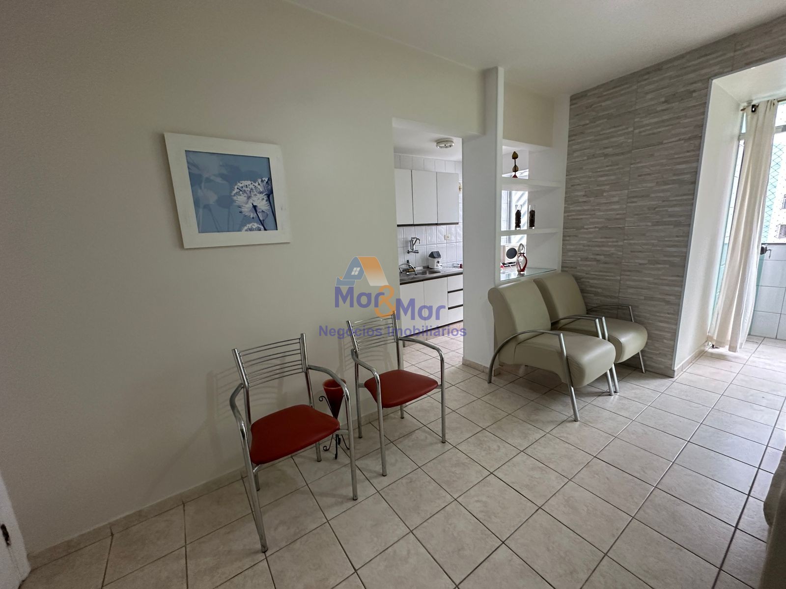 Apartamento na Praia das Pitangueiras, Guarujá - SP