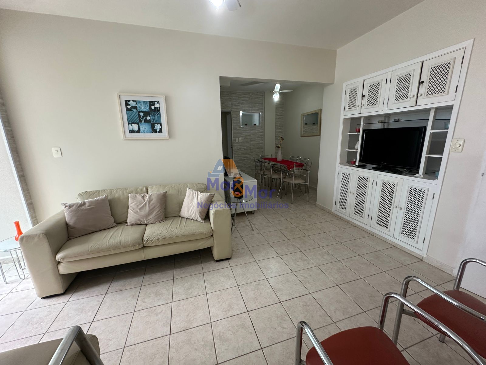Apartamento na Praia das Pitangueiras, Guarujá - SP