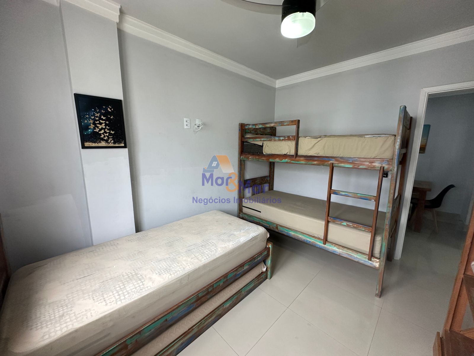 Apartamento na Praia das Pitangueiras, Guarujá - SP