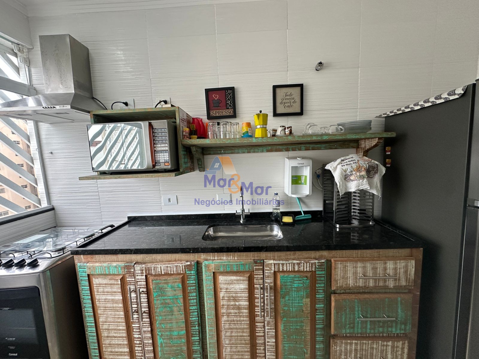 Apartamento na Praia das Pitangueiras, Guarujá - SP