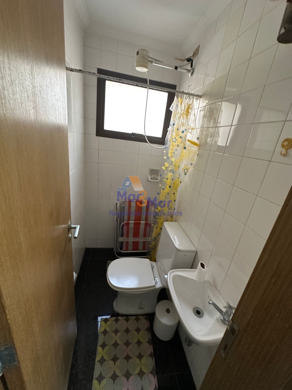 Apartamento na Praia das Pitangueiras, Guarujá - SP