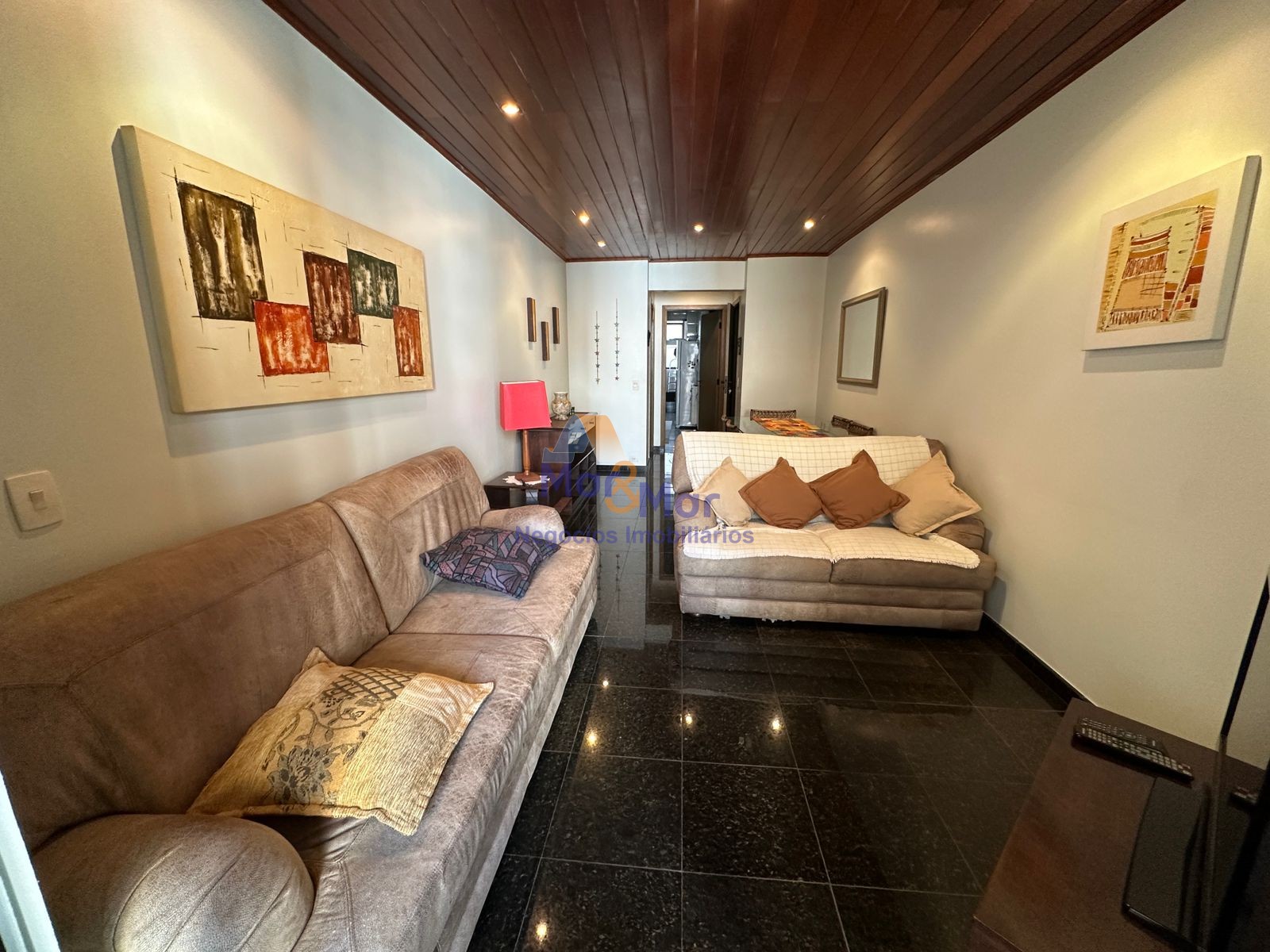 Apartamento na Praia das Pitangueiras, Guarujá - SP
