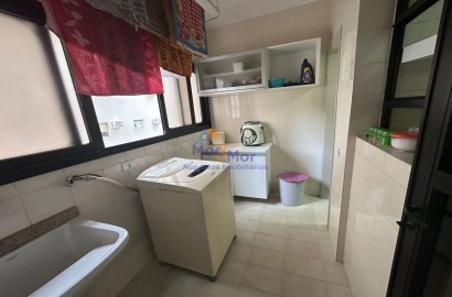 Apartamento na Praia das Pitangueiras, Guarujá - SP
