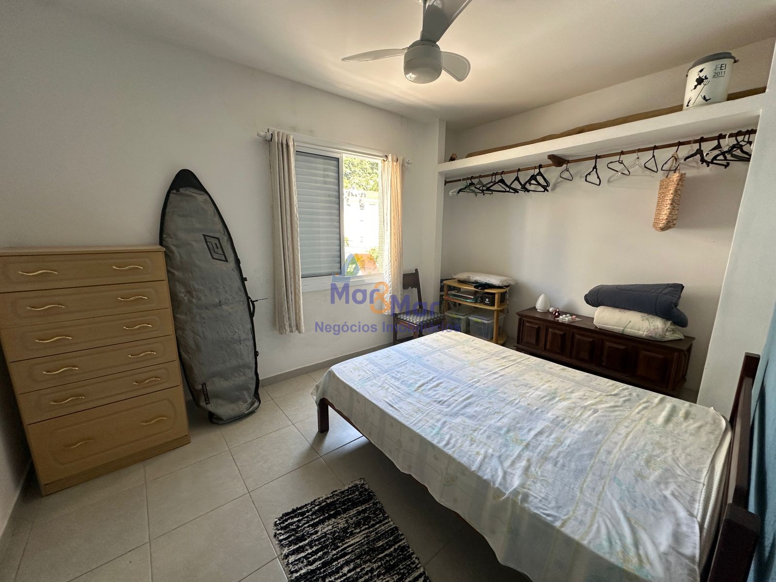 Apartamento na Praia das Pitangueiras, Guarujá - SP