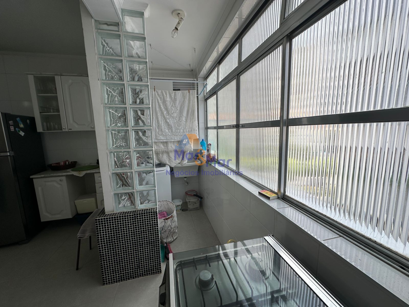 Apartamento na Praia das Pitangueiras, Guarujá - SP