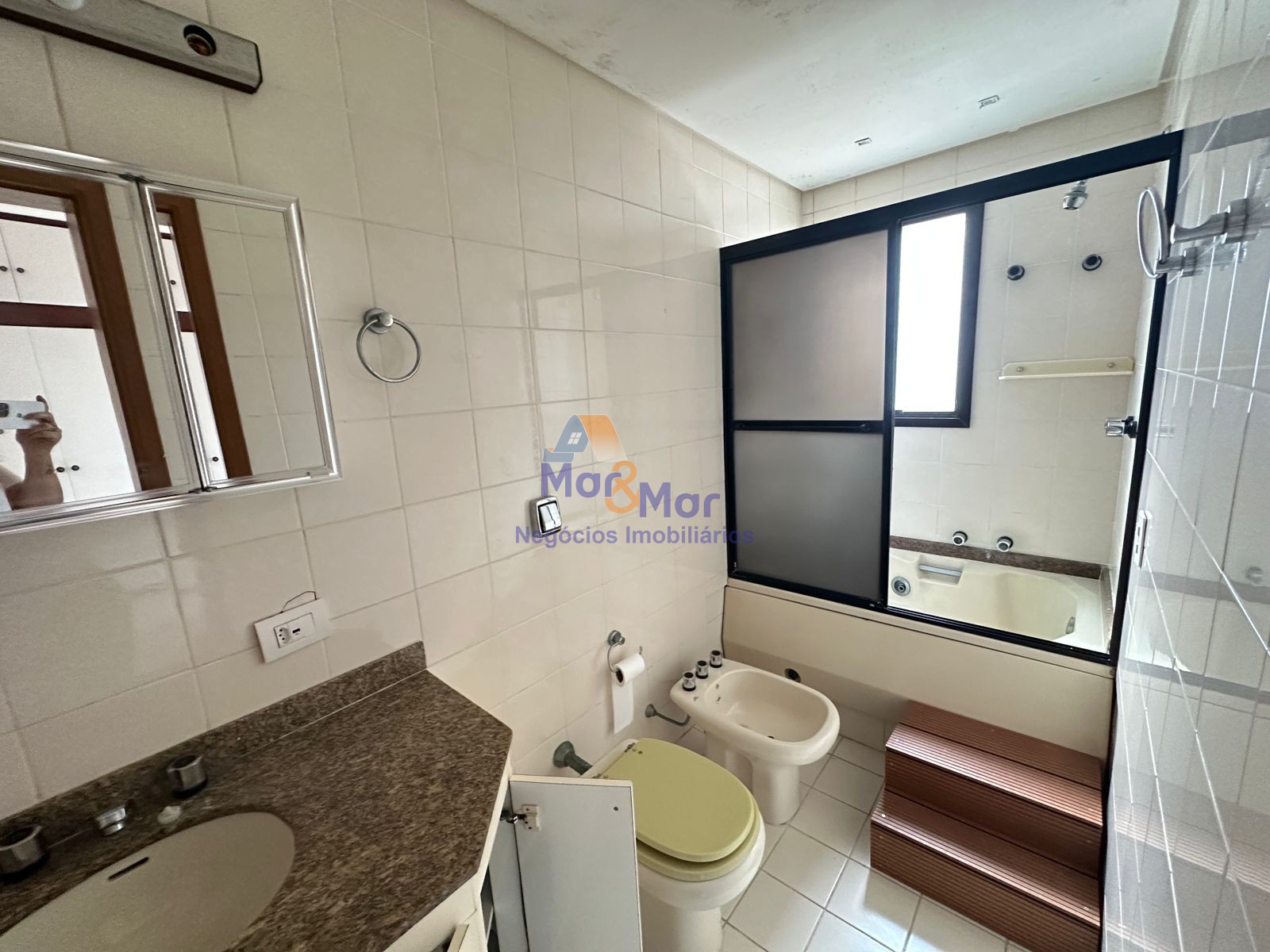 Apartamento-2-dormitorios-Pitangueiras