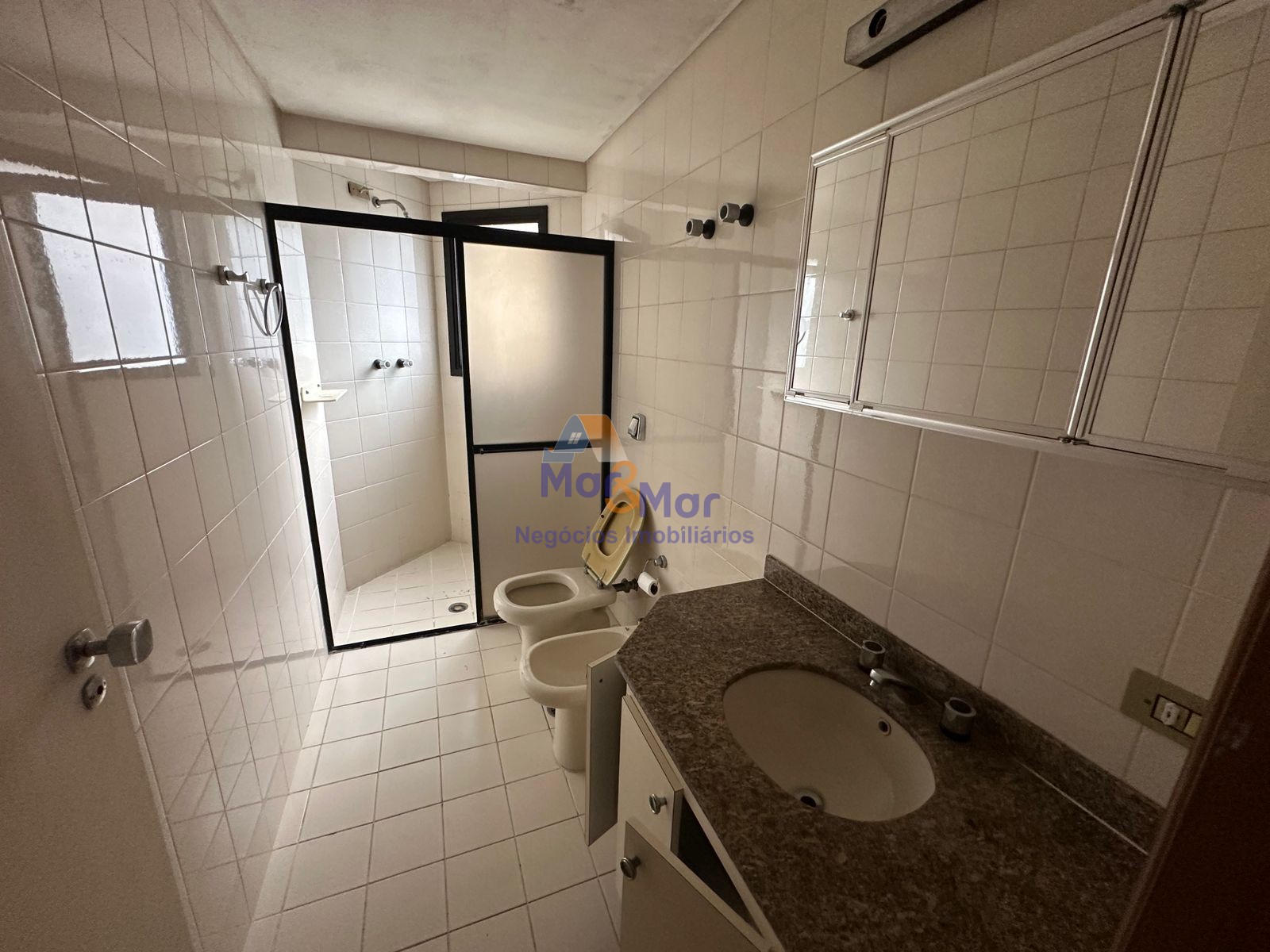 Apartamento-2-dormitorios-Pitangueiras