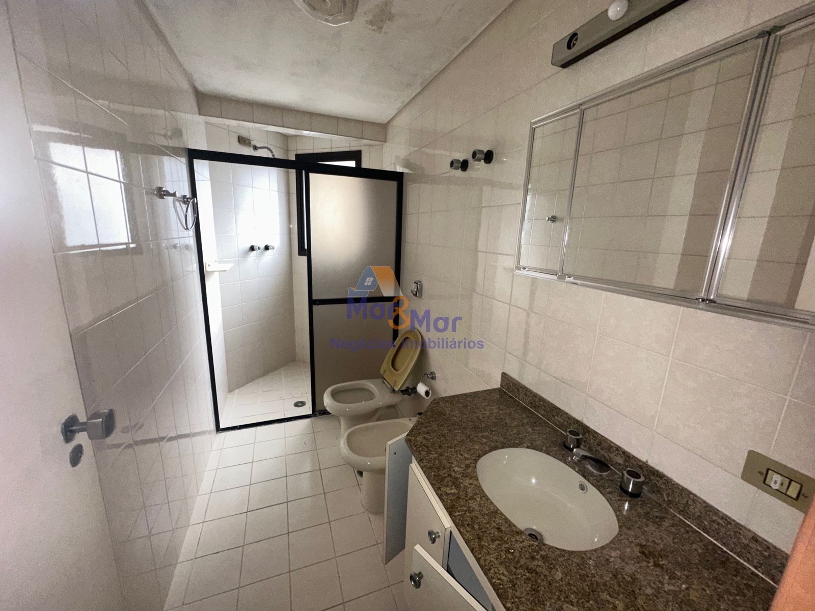 Apartamento-2-dormitorios-Pitangueiras