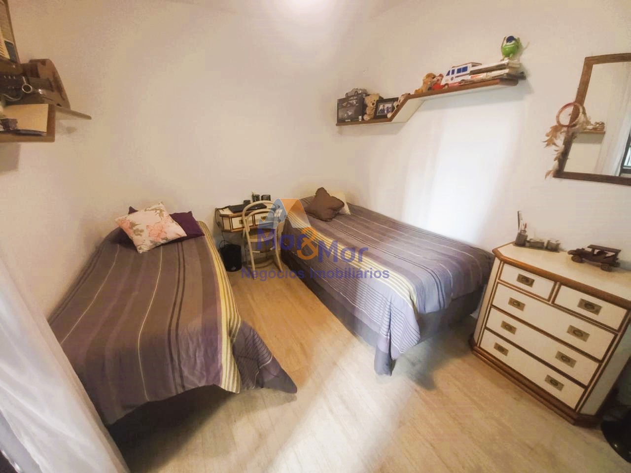 Apartamento na Praia das Pitangueiras, Guarujá - SP