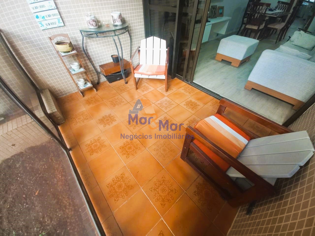 Apartamento na Praia das Pitangueiras, Guarujá - SP
