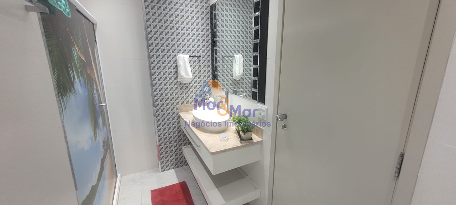 Apartamento na Praia das Pitangueiras, Guarujá - SP