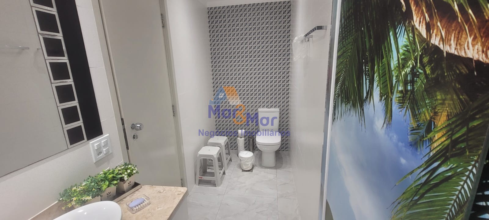 Apartamento na Praia das Pitangueiras, Guarujá - SP