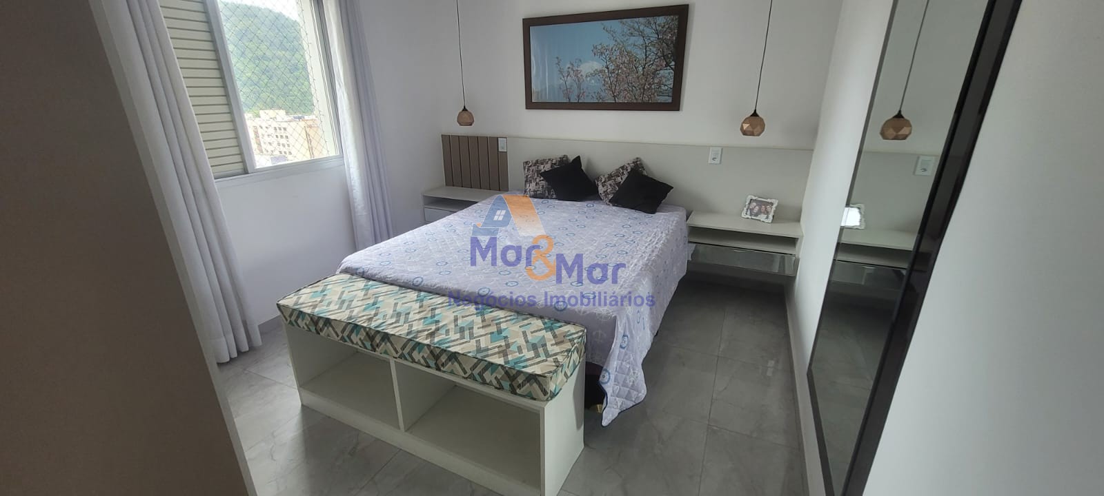 Apartamento na Praia das Pitangueiras, Guarujá - SP