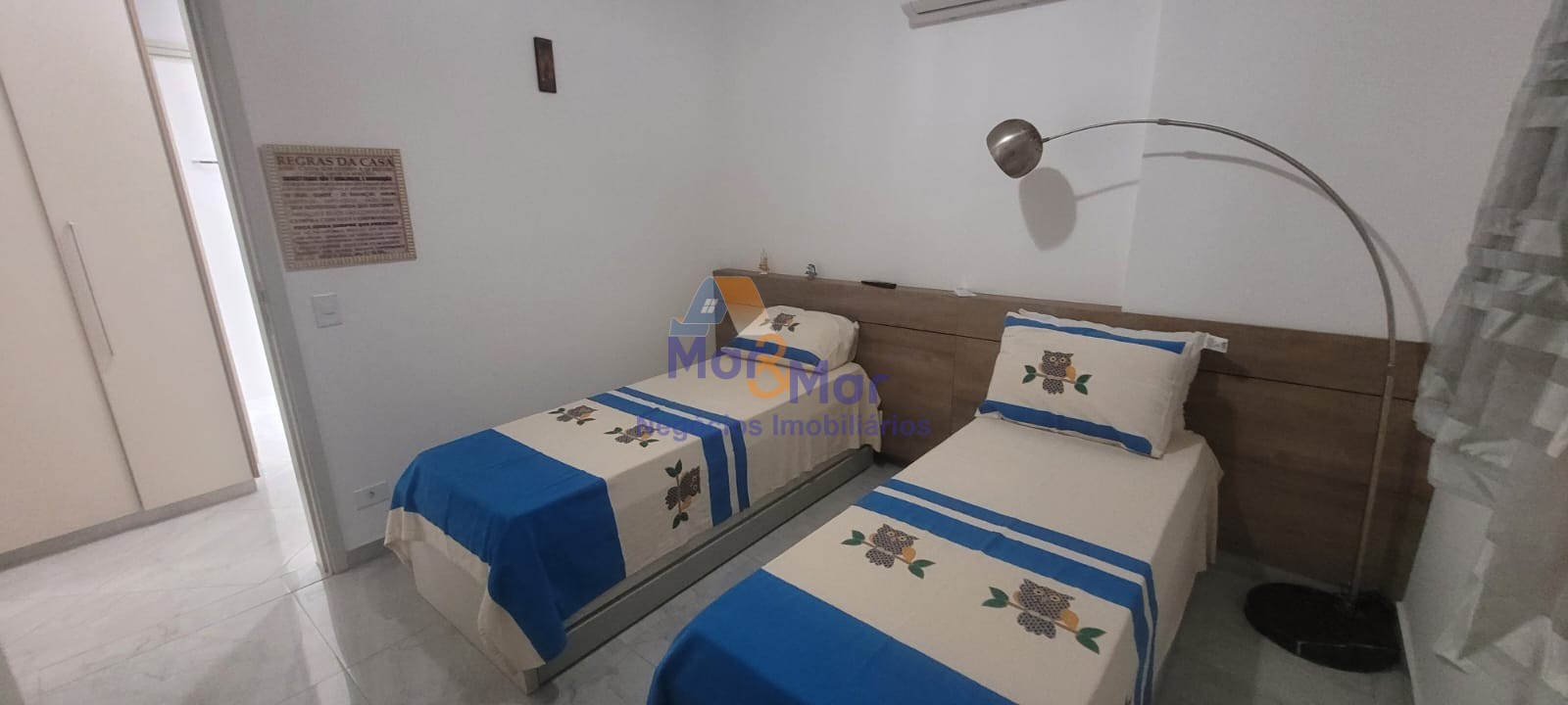 Apartamento na Praia das Pitangueiras, Guarujá - SP
