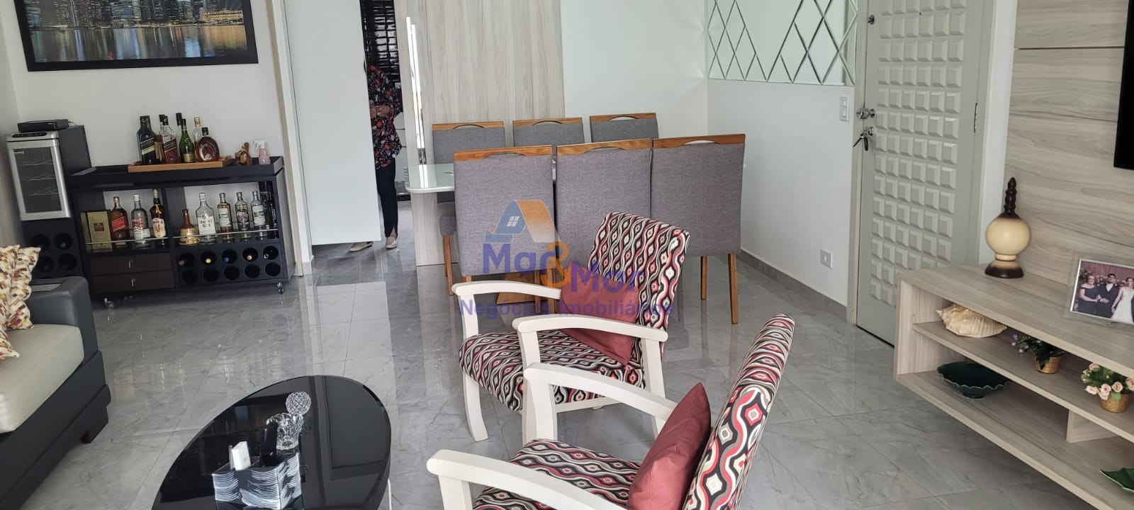 Apartamento na Praia das Pitangueiras, Guarujá - SP