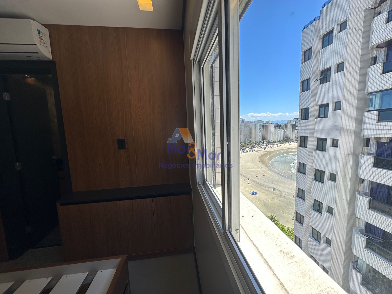 Apartamento na Praia das Astúrias, Guarujá - SP