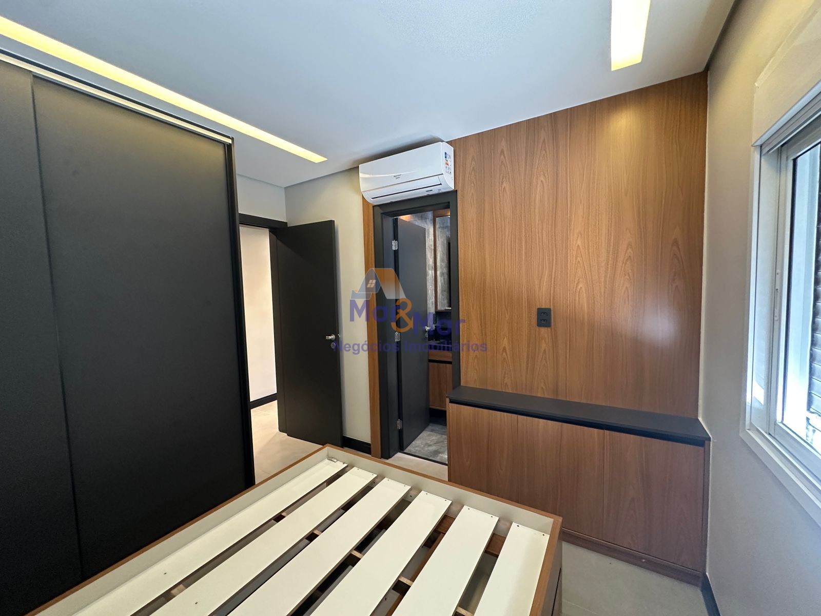 Apartamento na Praia das Astúrias, Guarujá - SP