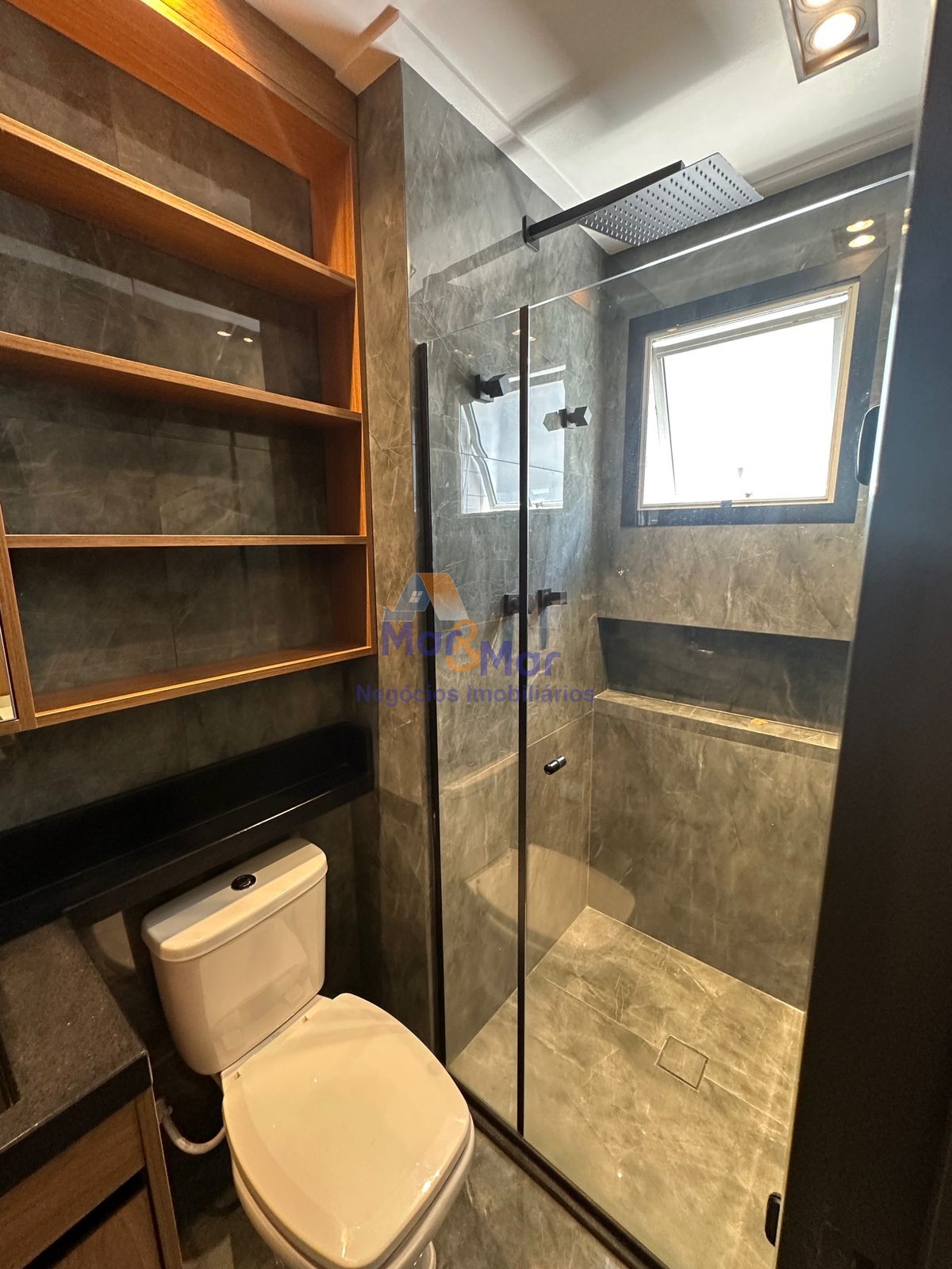 Apartamento na Praia das Astúrias, Guarujá - SP